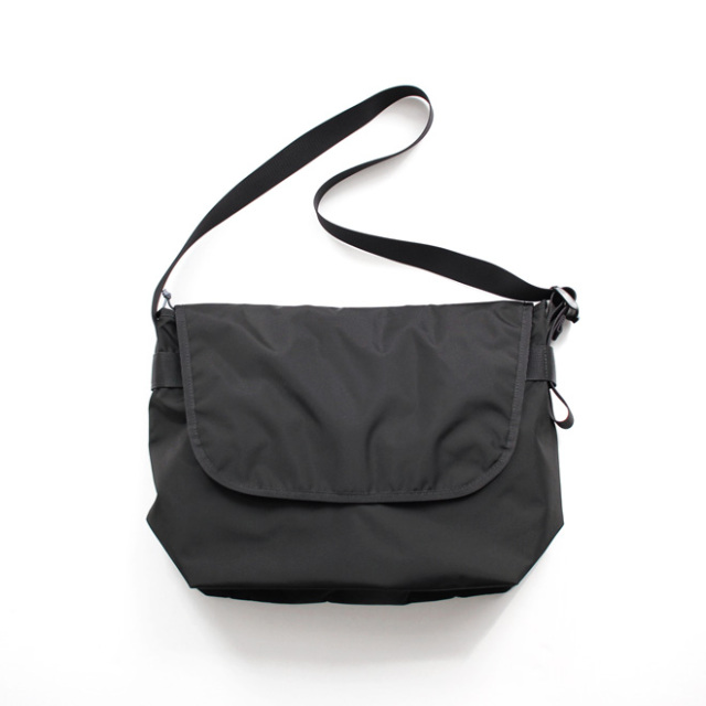 KaILI / Lazy Messenser Bag - Black