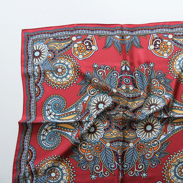 A PIECE OF CHIC / Silk Scarf - Kashmir Paisley Burgundy