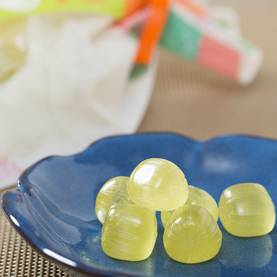 祇園飴歳時記5月「新緑茶飴」