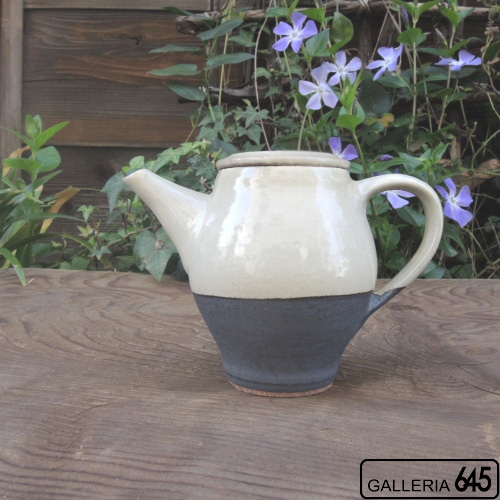 ポット（白茶）：眞喜屋 修 ：035057