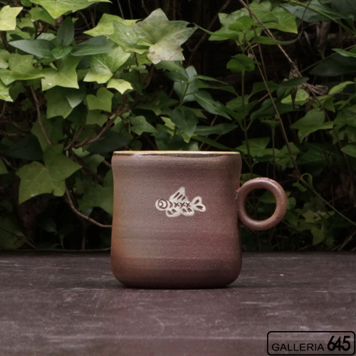 魚文マグカップ（赤土）：與 宏文:041059