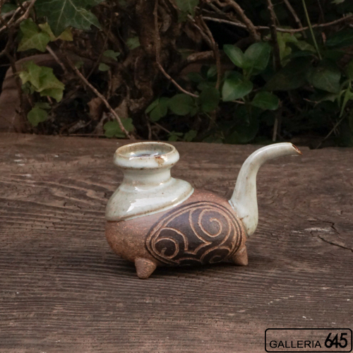 3本足のカラカラ（白）（半合）：山田 和男：046037-1