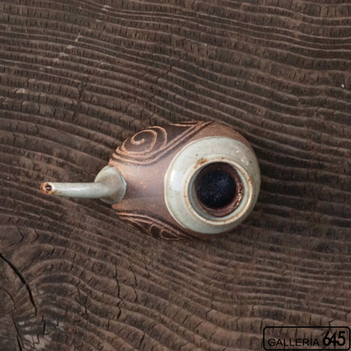 3本足のカラカラ（白）（半合）