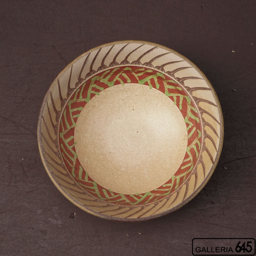 6寸深鉢（線彫唐草紋）：國場 一：094036-3