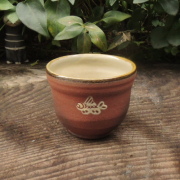 魚文湯呑み（大・赤土）：與 宏文:041055