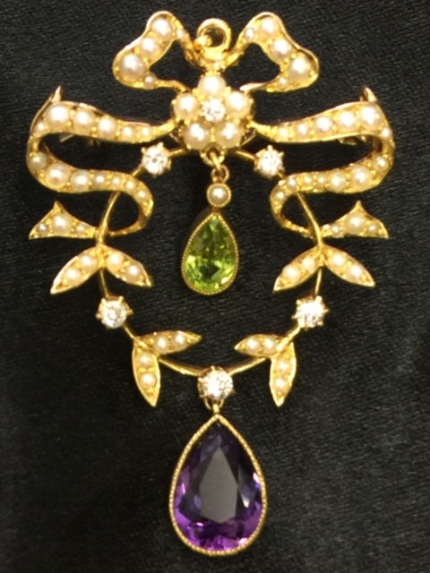 サフラジェットブローチ＆ペンダント