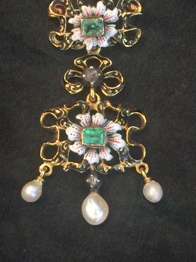 ヴィクトリアンエナメルペンダント