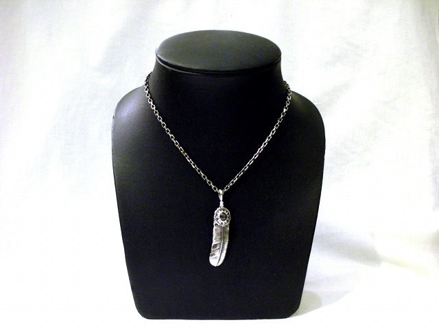 シルバーフェザーネックレスMサイズKI-216 ブラックスターサファイア  