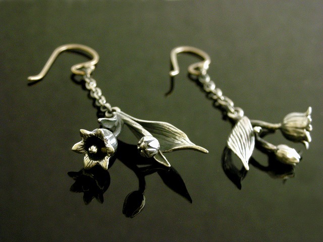 OFF THE WALL RAZOR PIERCE(片耳用) / XE-032 – BLESS