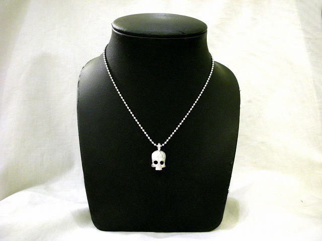 送料無料】一点もの 手彫りスカルペンダントトップ （チェーン別売り