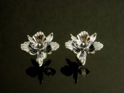 シルバー誕生花ピアス　12月カトレア（ペア）　【K-SMITH】