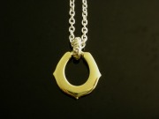 ホースシューネックレス