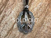 1点ものピースマークネックレス