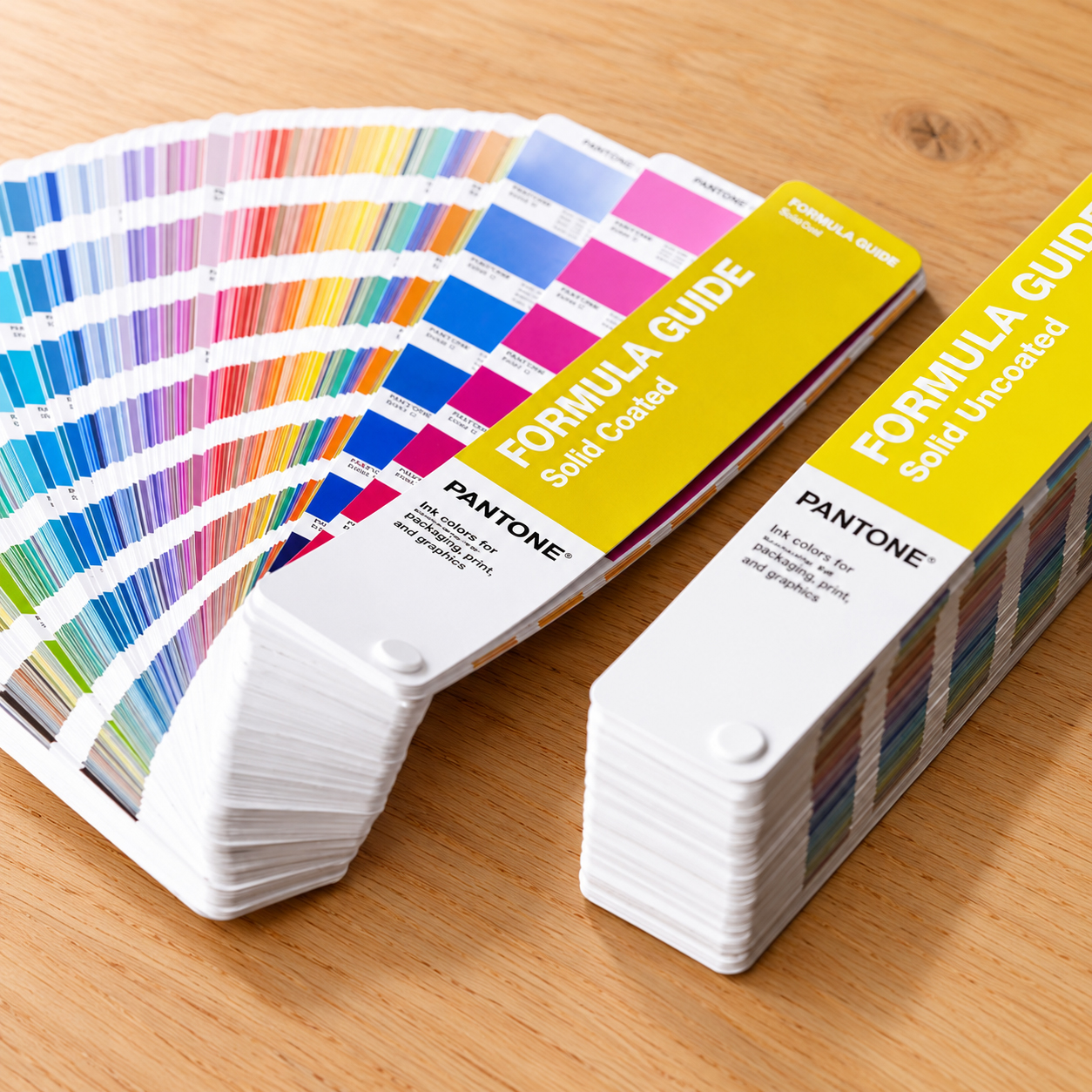 PANTONE フォーミュラガイド/2冊組 コート紙 上質紙 正規品 最新版