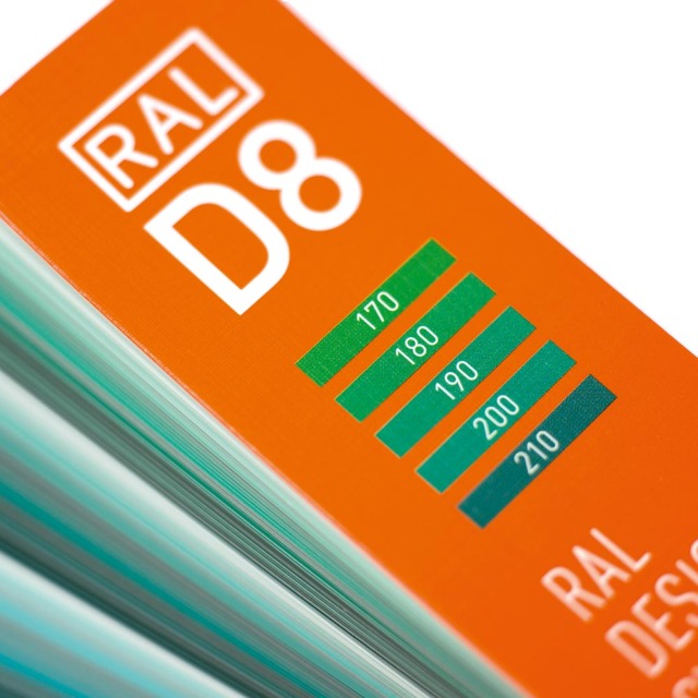 RAL D8