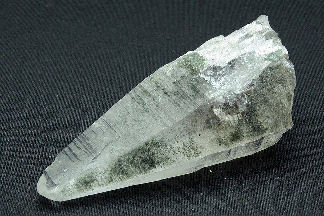 ガネーシュヒマール産】クローライト入りバーコード天然水晶