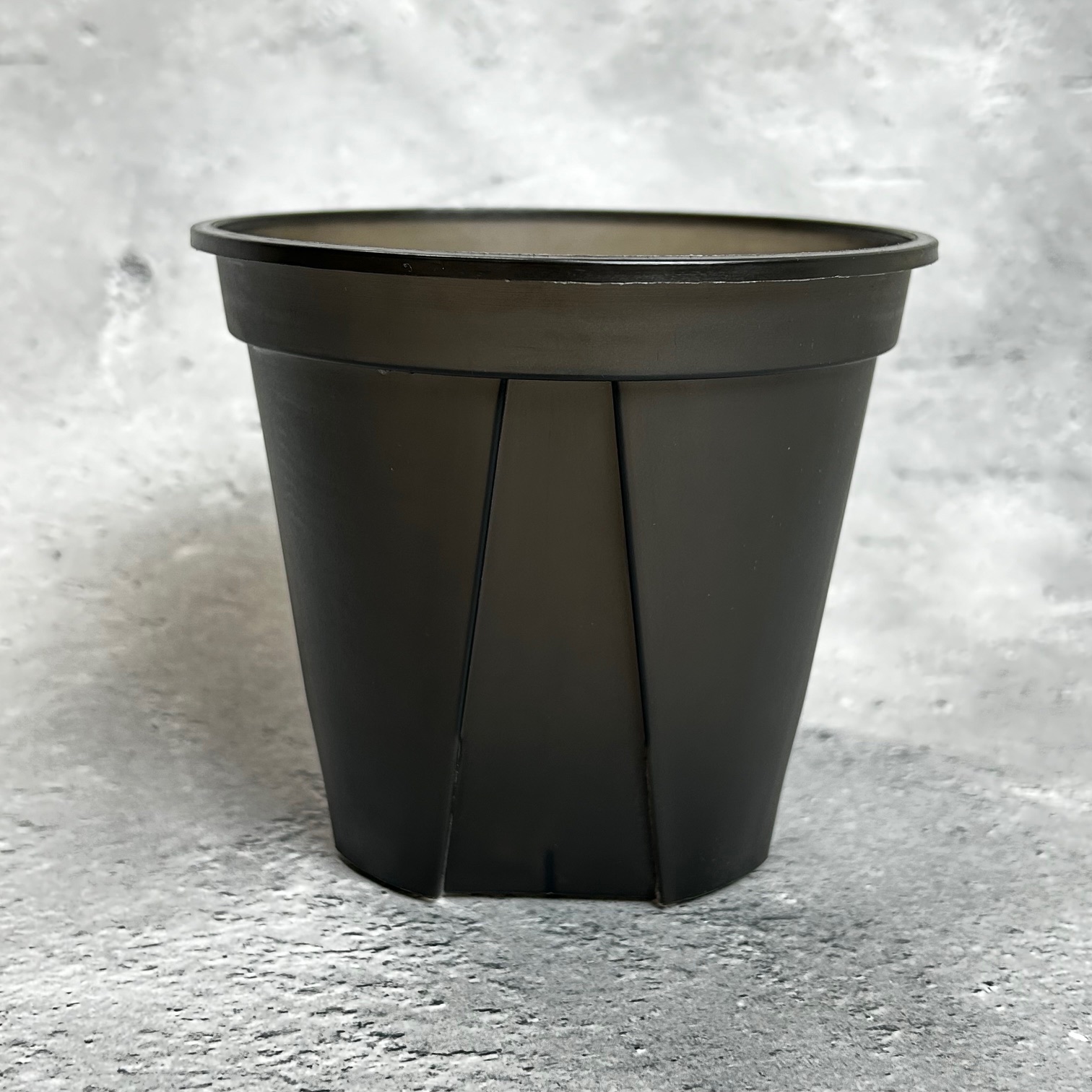 CBKポット  4号　1個　スリット入りプラ鉢　（クリアブラック）