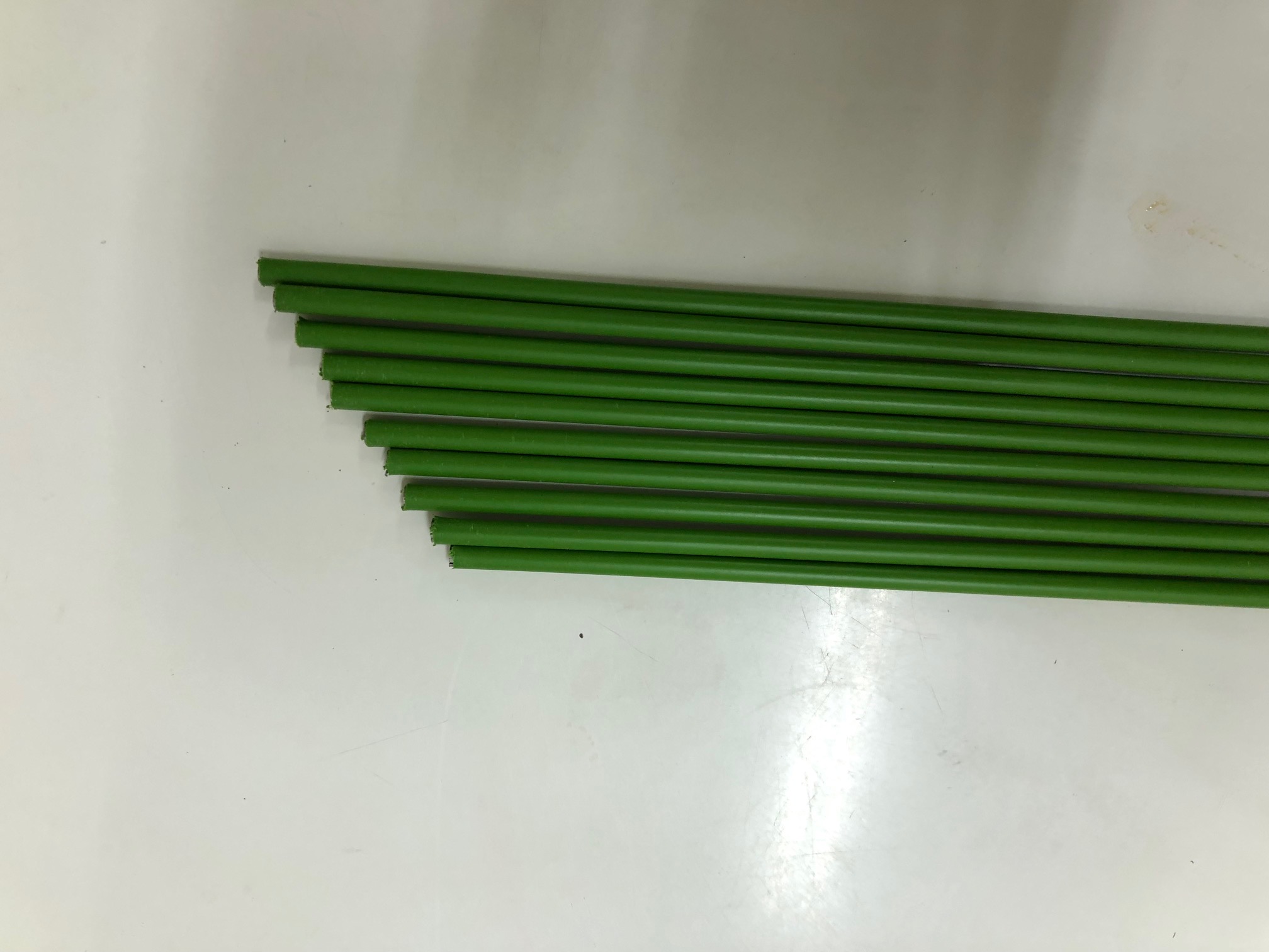 グリーン鉄線（鋼管）　 5mm 60cm 100本 蘭支柱 洋蘭 カトレア 胡蝶蘭