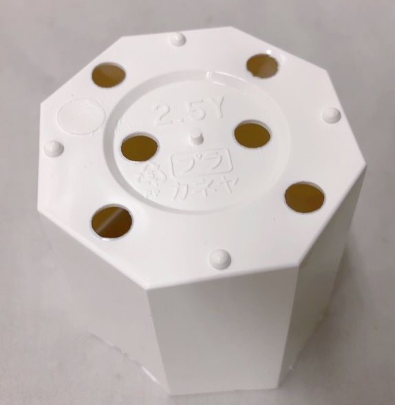 分別用M 20L 青