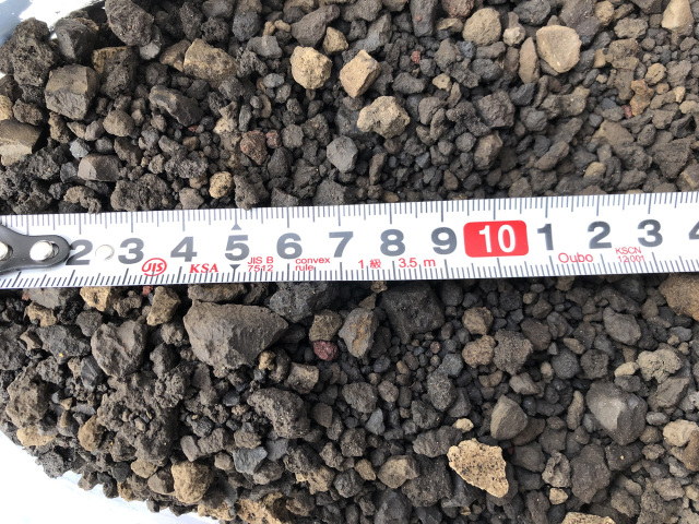 富士砂（溶岩石・火山灰土・火山礫）【10L】鉄分を含んだ排水性