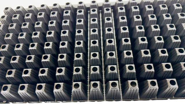 タキイ 根巻防止トレー（ワンウェイセルトレー）プラグトレー