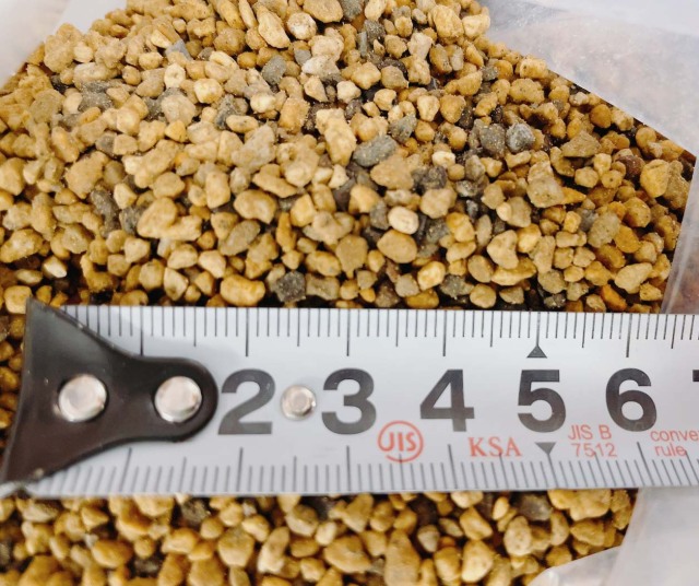 生日向土 微粒 16L 生ひゅうが土 園芸用軽石（未乾燥）