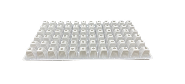 タキイ 根巻防止トレー（ワンウェイセルトレー）プラグトレー