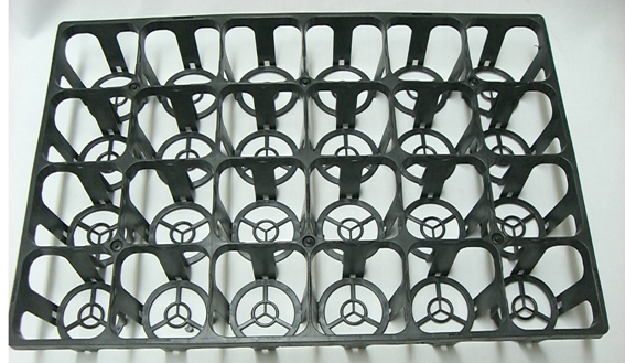 トレー　24穴　TO-24　プラスチックトレイ　黒　角穴　9ｃｍ用