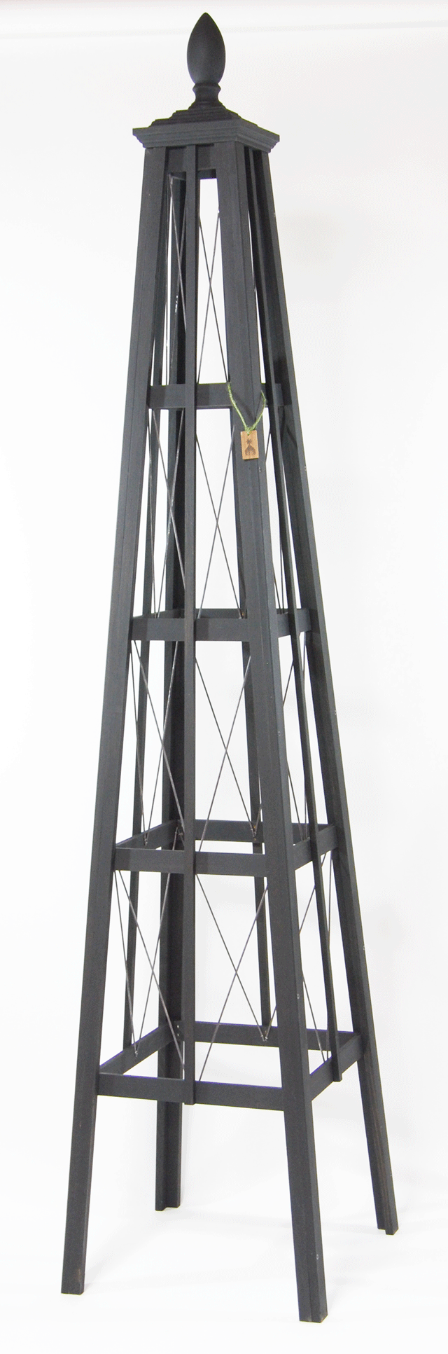 オベリスク　ピラミッドタイプ　「ワイヤードV」サイズ：L（高さ１92cm、幅４３cm、奥行き４３cm）