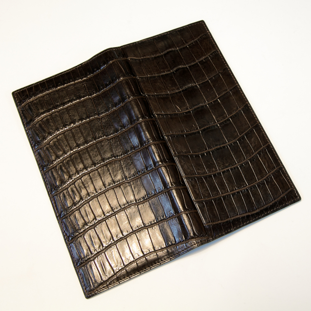 テール長財布（切り目）