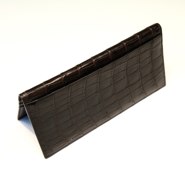 テール長財布（切り目）