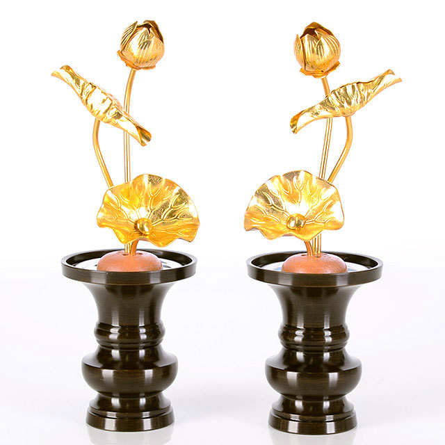 仏具【真鍮製常花 3寸3本立 本金付】[国産][小常花] 金色 真鍮 蓮華 仏花 法要 枯れない 造花 仏具 仏壇 仏壇用 飾り お供え 3号 お仏壇 仏壇 小物