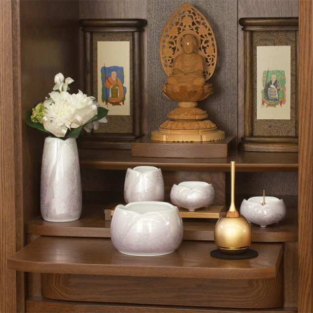 仏具 セット ほのか 九谷銀彩 ピンク 中サイズ 5点 /仏具セット ミニ モダン 手元供養仏具 日本製 陶器製 5点セット 仏具 セット 九谷銀彩 ほのか （中） 陶器 現代仏具 日本製 モダン仏具 仏壇・仏具の稲葉仏壇店