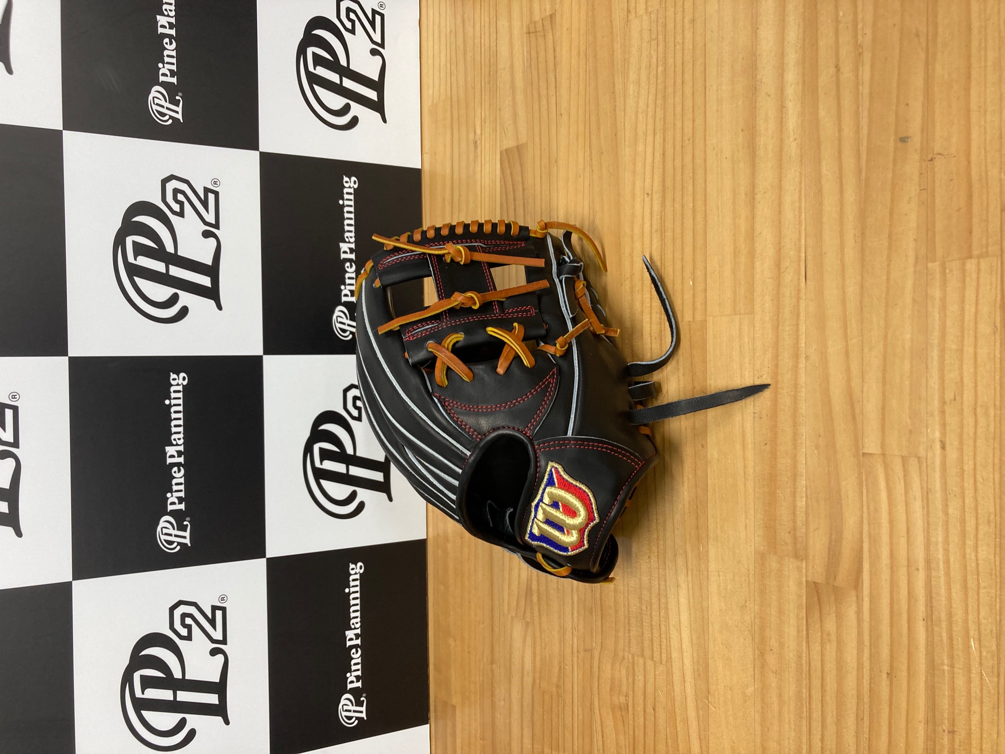 ウィルソン硬式内野手用グラブ