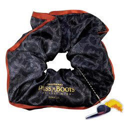 長ぐつをはいたネコと９つの命　シュシュ