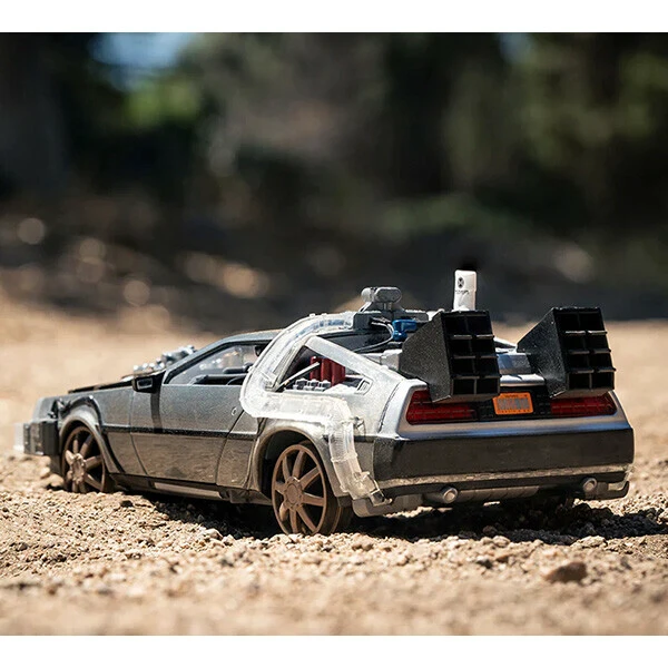 バックトゥザフューチャー1/18デロリアン　BACK TO THE FUTURE バックトゥザフューチャー1/18デロリアン BACK TO THE FUTURE - メルカリ