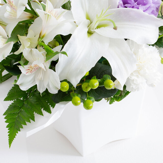 お供え花アレンジフラワー