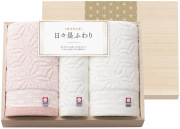 今治　日々是ふわり　フェイスタオル2P＆ハンドタオル（木箱入）（66425）（4548925014178）