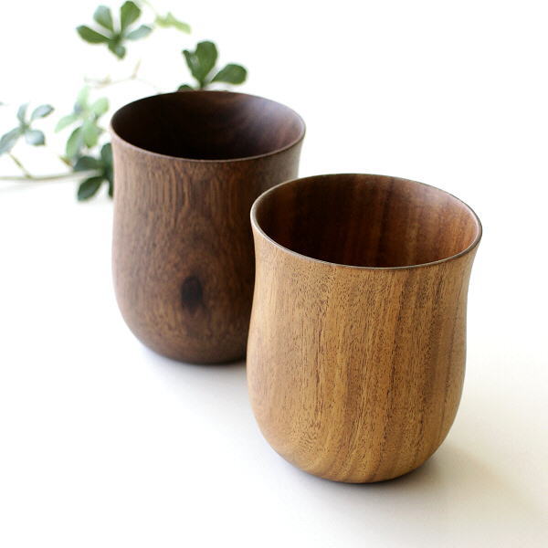 湯呑み 木製 薄口 熱くならない 180ml 軽い 持ちやすい くびれ おしゃれ 天然木 ウッド コップ ナチュラル 和モダン 木の湯呑 2カラー [akr4321]