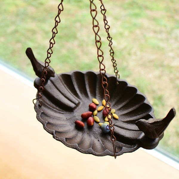 バードバス 吊り下げ ハンギング 小鳥 バードフィーダー 屋外 ガーデニング 鋳物 アンティーク 野鳥 水浴び 餌台 トレイ 浅め プレート アイアンのハンギングバードバス [asg5114]
