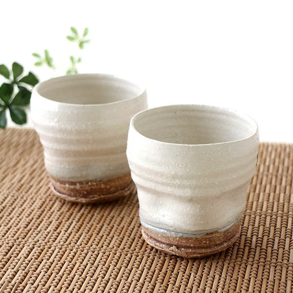 カップ ペア 湯呑み 陶器 おしゃれ かわいい 日本製 シンプル 和食器 美濃焼 焼き物 湯のみ 湯飲み デザイン ギフト ペアカップ 雪粉引 [aws7166]