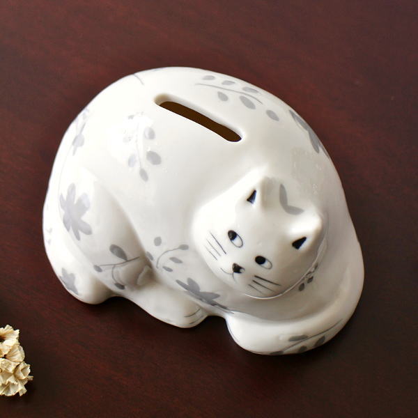 貯金箱 猫 置物 オブジェ 可愛い おしゃれ 卓上 インテリア 花模様 手描き 絵付け 磁器 ねこの貯金箱 [cle3544]