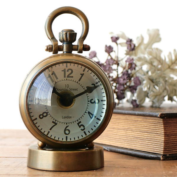 置き時計 アンティーク おしゃれ アナログ 小さい 羅針盤デザイン 秒針なし 丸い 卓上時計 テーブルクロック ヴィンテージ クラシック レトロ 真鍮と球面ガラスの置き時計 B [ebn1503]