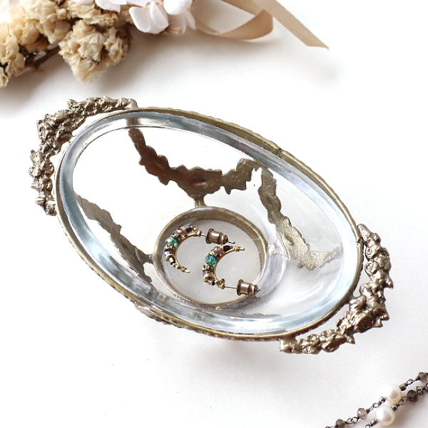 小物入れ トレイ ガラス 真鍮 卓上 アクセサリートレイ おしゃれ アンティーク 玄関 鍵置き キートレー 小物置き 透明 クラシック エレガント 真鍮のボウル付き小さな小物入れ [ebn6546]