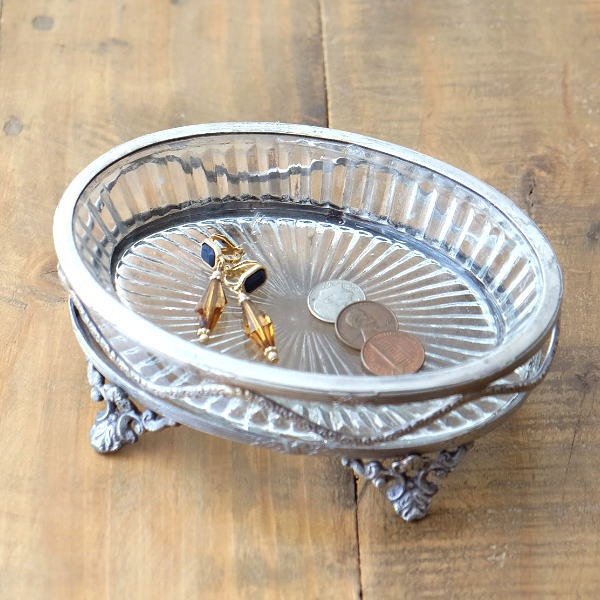 小物入れ おしゃれ かわいい ガラス トレイ トレー アンティーク レトロ アクセサリー入れ ガラス ホワイト真鍮 ガラスと真鍮の小物入れ SVオーバル [ebn9366]