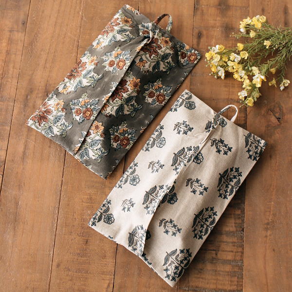 ティッシュケース おしゃれ 壁掛け ティッシュカバー 吊り下げ 布 リネン風 南仏ブルー シャンブレー生地 車 洗面所 ナチュラル ボタニカル柄 ブロックプリントのティッシュカバー 2タイプ [kan4540]