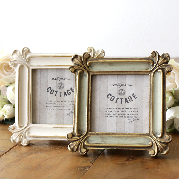 写真立て フォトフレーム おしゃれ 卓上 壁掛け ましかく 正方形 ミニ 小さい 可愛い アンティーク ヨーロピアン クラシック 紋章モチーフ レトロなスクエアミニフレーム 2カラー [kan4551]