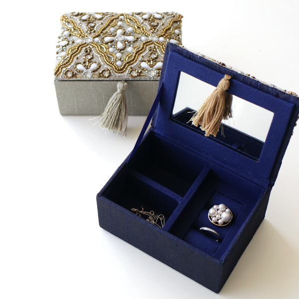 アウトレット ジュエリーボックス おしゃれ アクセサリー収納 鏡付き 可愛い ビーズ刺繍BOXC 2カラー [kan6541]