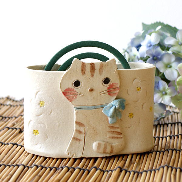 蚊取り線香入れ おしゃれ 陶器 ねこ ネコ 蚊遣り 蚊遣り器 蚊取り線香ホルダー 立て 和風 日本製 美濃焼 陶器の蚊遣り 座り猫 [ksn1151]
