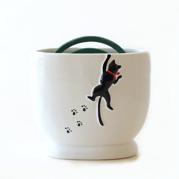 蚊取り線香入れ おしゃれ 陶器 ネコ ねこ 黒猫 蚊遣り 蚊遣り器 蚊取り線香ホルダー 立て 和風 かわいい 陶器の蚊遣り 黒猫シルエット [ksn4461]